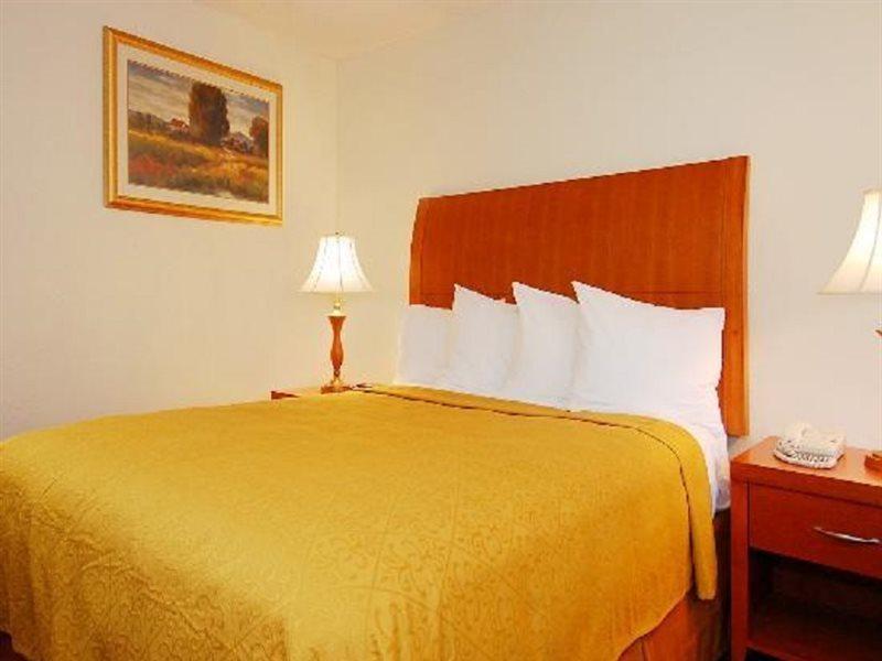 Quality Inn & Suites בייקרספילד מראה חיצוני תמונה