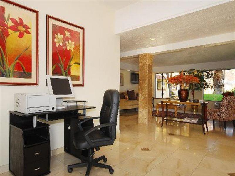 Quality Inn & Suites בייקרספילד מראה חיצוני תמונה