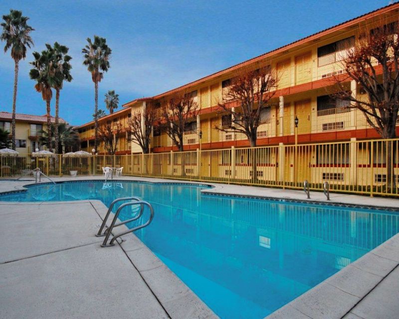 Quality Inn & Suites בייקרספילד מראה חיצוני תמונה