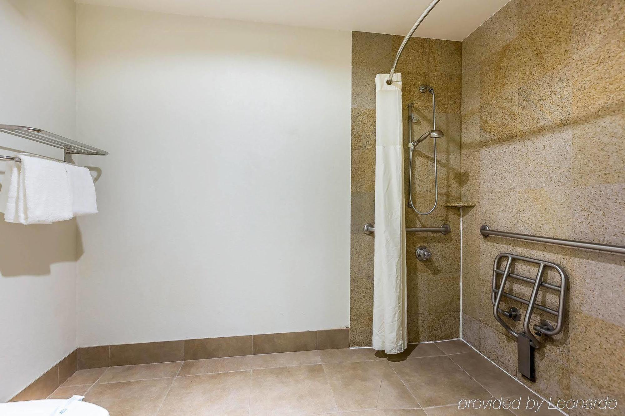 Quality Inn & Suites בייקרספילד מראה חיצוני תמונה