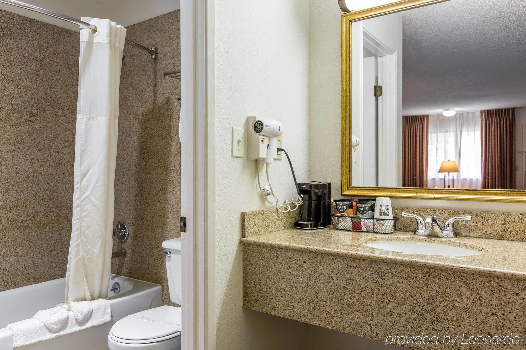 Quality Inn & Suites בייקרספילד מראה חיצוני תמונה