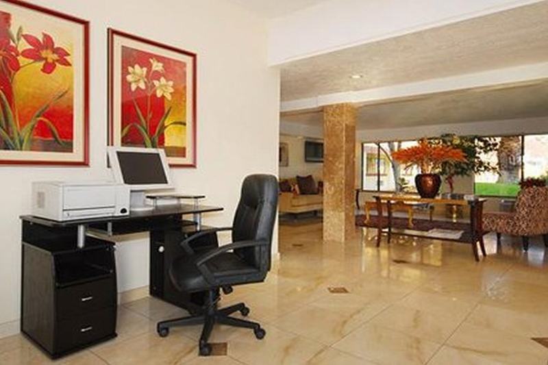 Quality Inn & Suites בייקרספילד מראה חיצוני תמונה