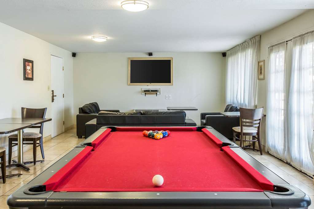 Quality Inn & Suites בייקרספילד שירותים תמונה