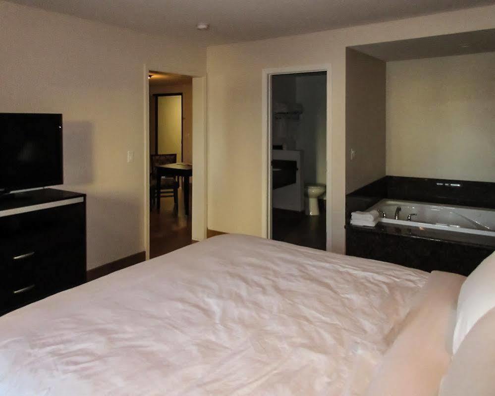 Quality Inn & Suites בייקרספילד מראה חיצוני תמונה