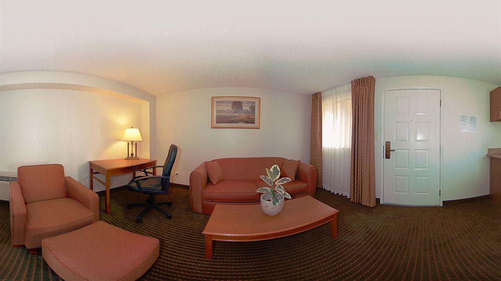 Quality Inn & Suites בייקרספילד מראה חיצוני תמונה