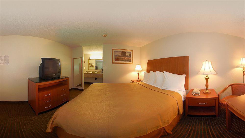 Quality Inn & Suites בייקרספילד מראה חיצוני תמונה
